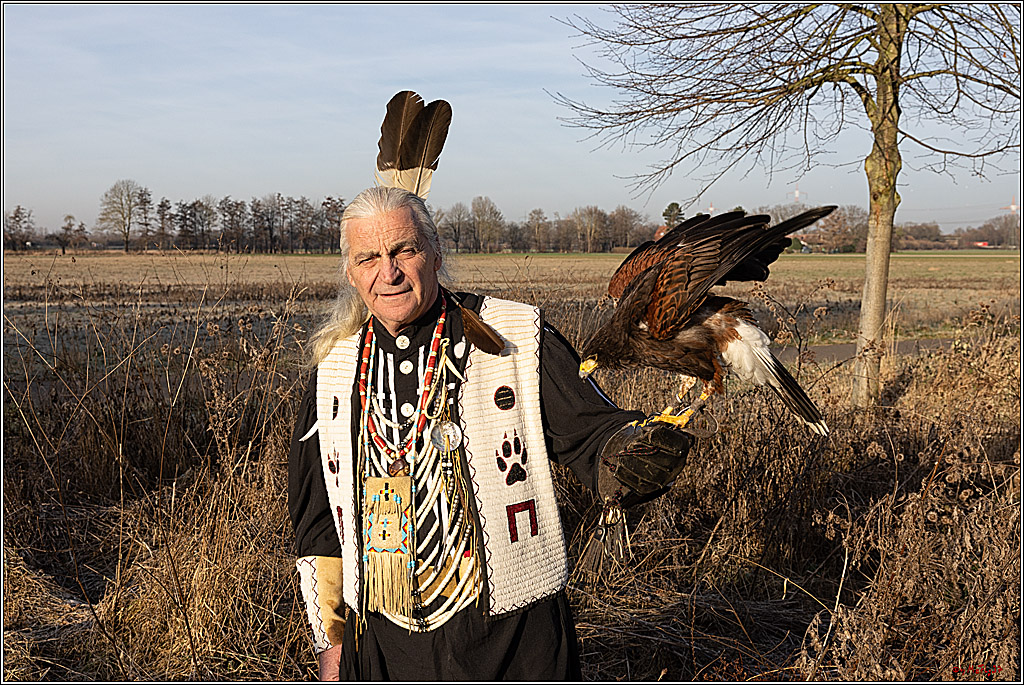 Cheyenne-Halbblut Hunting Wolf in der Falknerei Pierre Schmidt; Gymnich, 09.02.2023